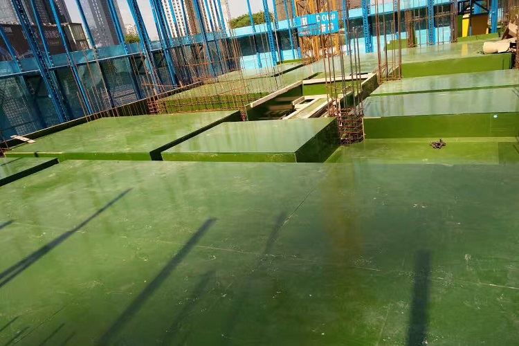 钢化膜塑面模板性能解析